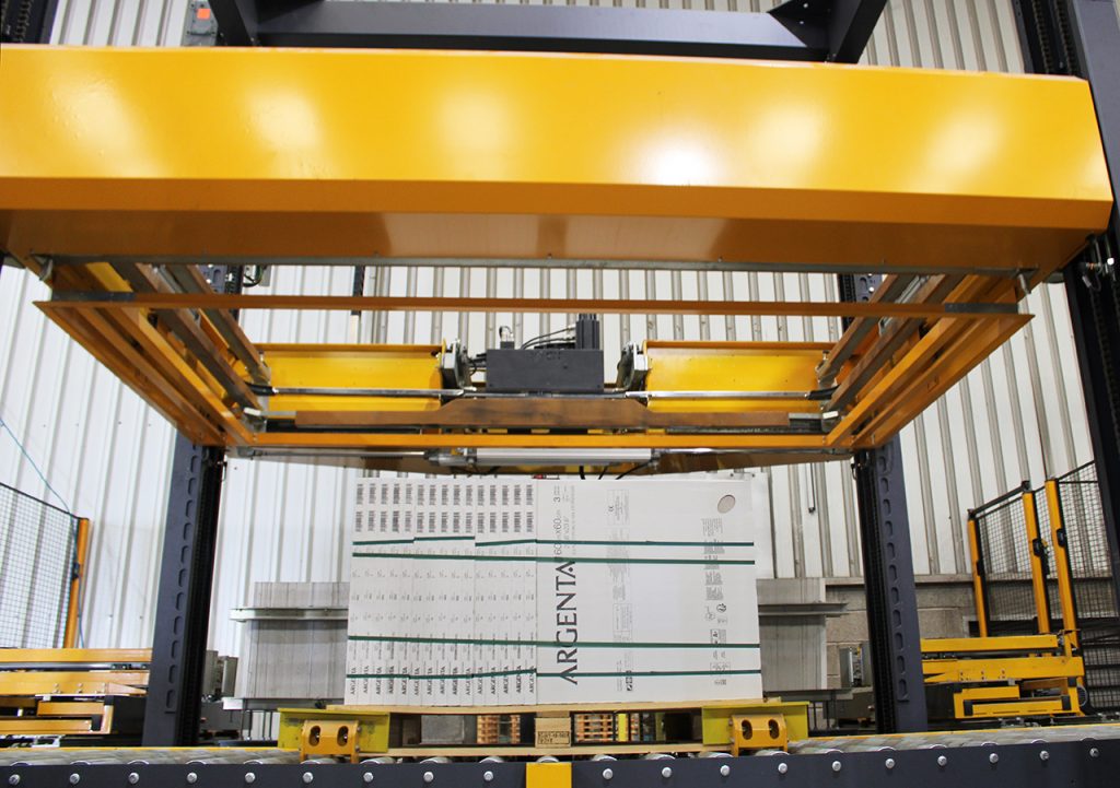 Automatic pallet strapping technology