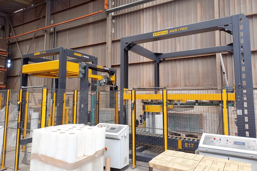 Automatic pallet wrapping machine 