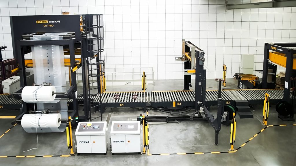 automatic packaging line for pallet loads