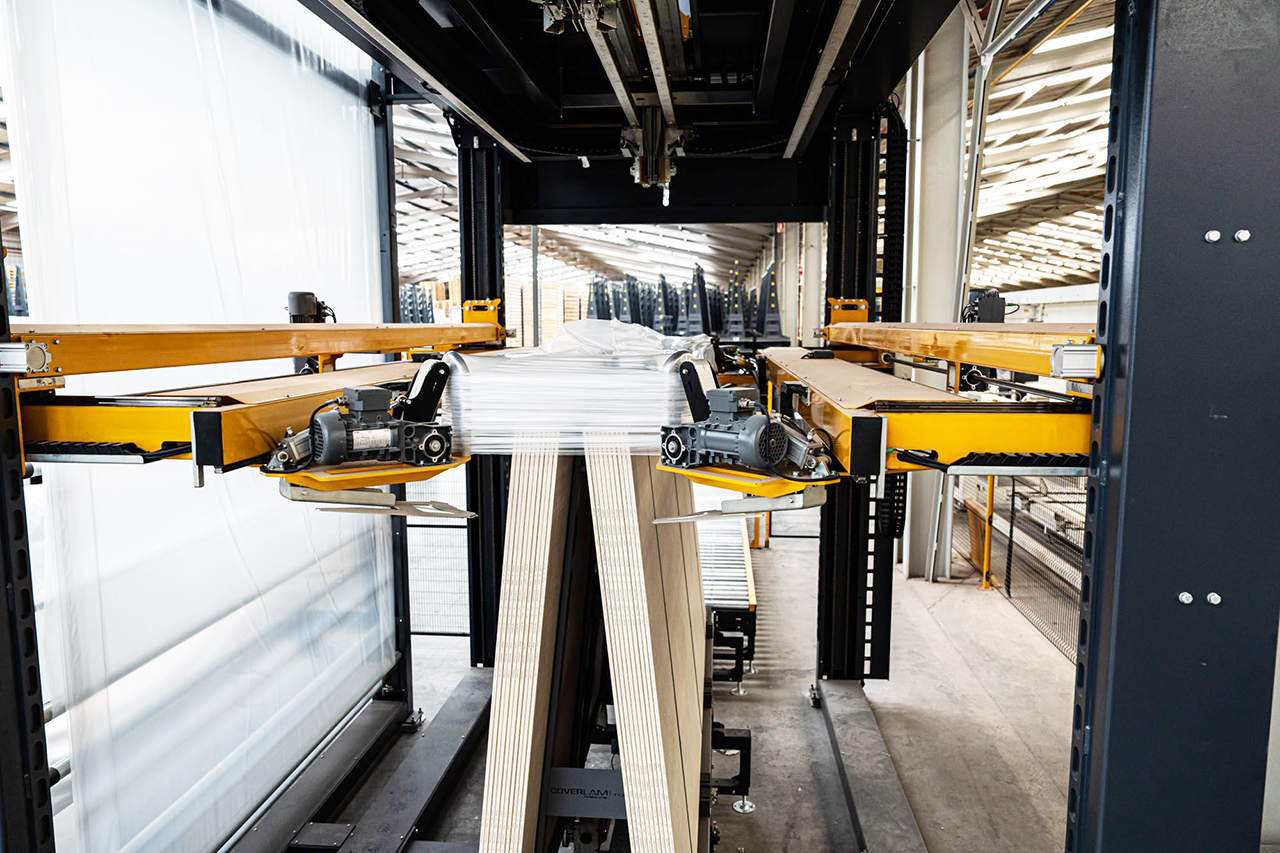 Grespania chooses Stretch Hood XL to protect its ceramic slabs