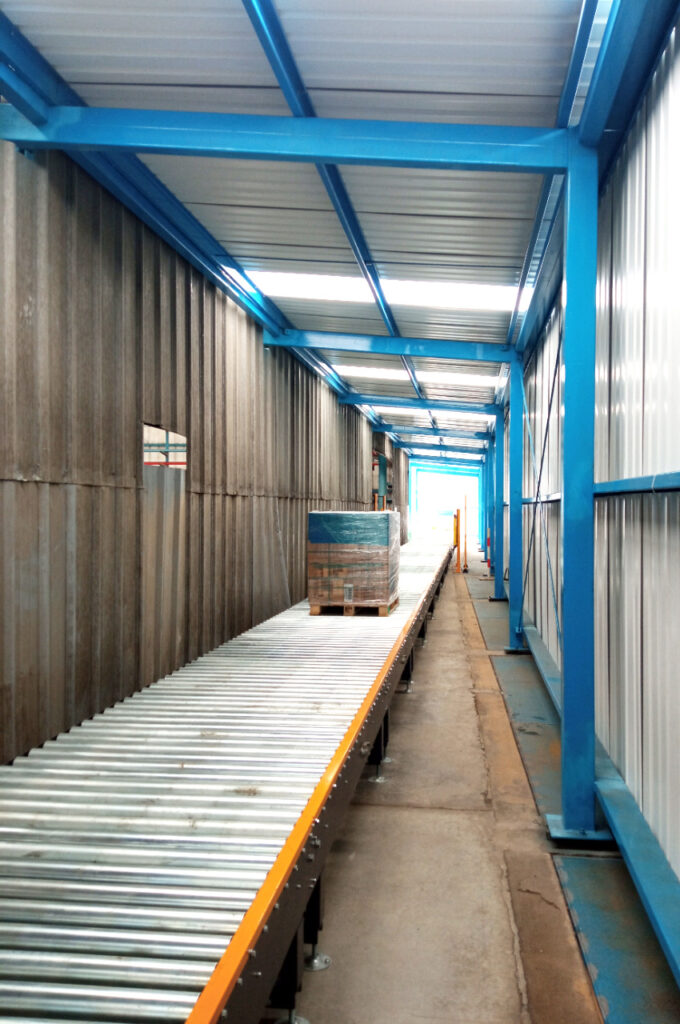 Conveyor connections and logistical solutions for ceramics